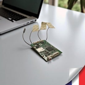 Micro routeur industriel professionnel 3G 4G connexion WiFi pour intégration avec antennes ultra plates alimentation 12V compatible open VPN L2TP PPTP